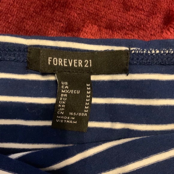 Crop top - Picture 3 of 3